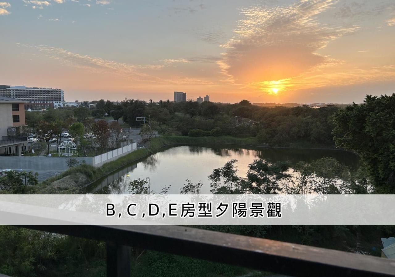 在 Hai 的 另一邊 Tainan Buitenkant foto